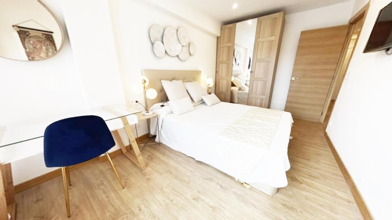 Paradise Luxurious Flat, Free Parking, 3 Double Rooms, Terrace, Jacuzzi, Fully Renovated San Sebastian Exterior photo